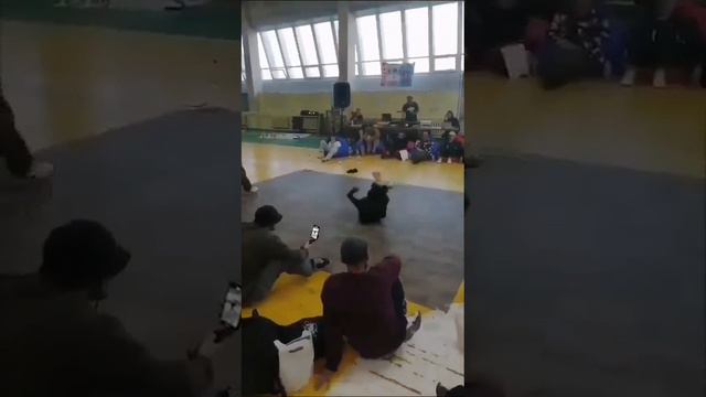 Я на саревнованиях по брейк дансу👍🏻#спорт смотреть онлайн