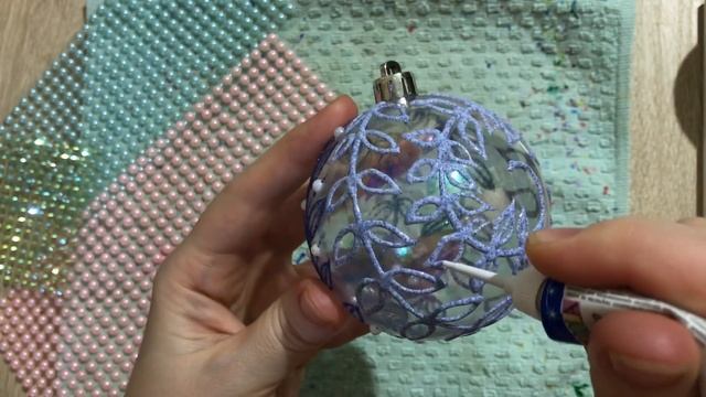 Роспись ёлочного шара. Красивый шар на ёлку своими руками. Украшаем ёлку. Новогодний декор смотреть онлайн