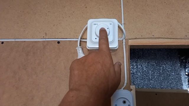 СДЕЛАЛ НАВЕС НАД ВЕРСТАКОМ / ОБЗОР БЕСЕДКИ И КОПТИЛЬНОЙ КАМЕРЫ