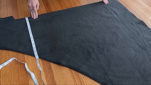 How to Make a Cloak - No sewing required! смотреть онлайн