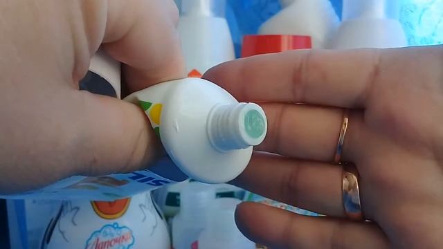 Пустые баночки(бытовые средства)много всего.... смотреть онлайн