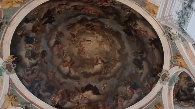 Швейцарский город Санкт Галлен - кружева барокко на земле святого Галлуса. смотреть онлайн