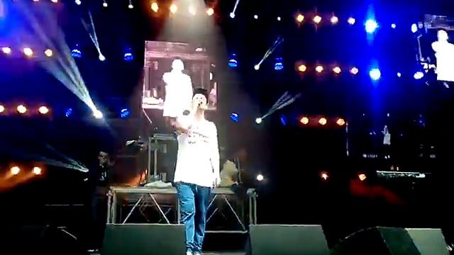 Макс Корж-В Темноте. Минск Арена 02.11.13 смотреть онлайн