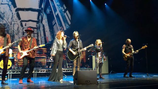 Per Gessle - The Sweet Hello, The Sad Goodbye (live in St.Petersburg 30/10/18) смотреть онлайн