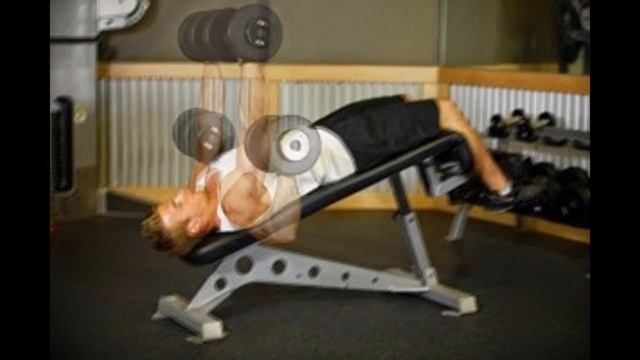 Жим гантелей лежа на скамье с отрицательным наклоном смотреть онлайн
