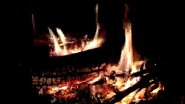 Звук метели и потрескивание камина для глубокого сна (crackling fireplace + blizzard sound ) смотреть онлайн
