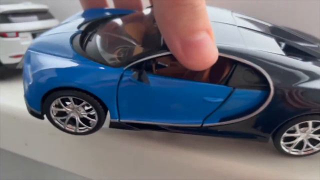 Bigest and smallest Diecast Metal Scale Model Cars are Driving on the Balcony Wall \ Toy Cars смотреть онлайн
