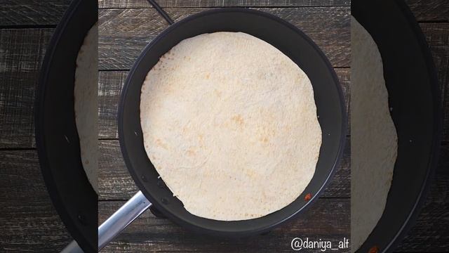 Рецепт кесадильи с курицей и сыром | Кесадилья с чесночным соусом смотреть онлайн