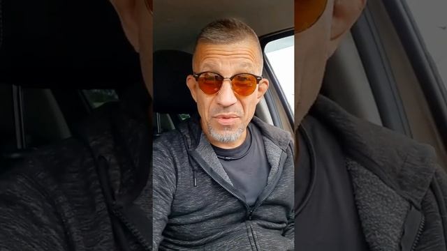 Простой способ как мужчине стать интересным для женщин.