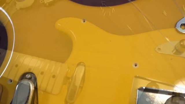 This Stratocaster Is Really Bizarre | 2021 Fender 51 Japan Website Exclusive MIJ P-Bass Tele Mix смотреть онлайн