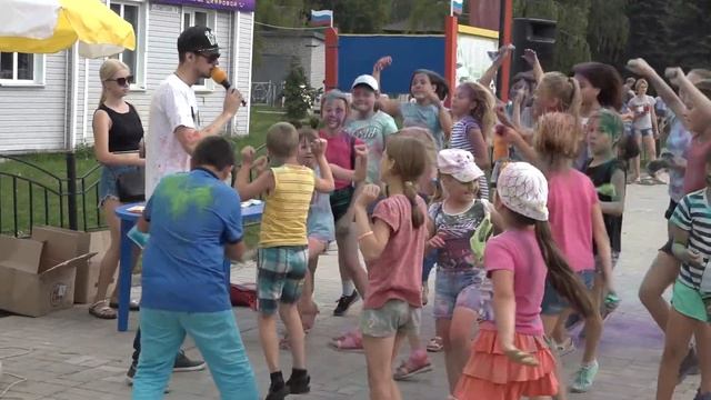 Фестиваль красок смотреть онлайн