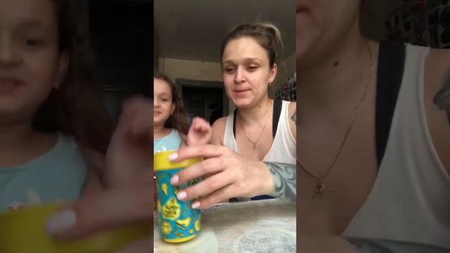 Маленькая ложка против большой 🤪 смотреть онлайн