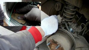 Замена тормозной жидкости Mitsubishi Lancer IX