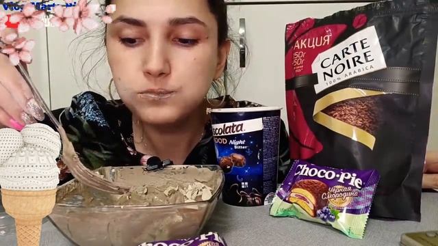 Шоколадное мороженое с орехом Chocolate ice cream with nuts @ vlog Marta Riva смотреть онлайн