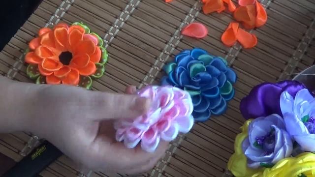 цветочек из остатков ленточек смотреть онлайн