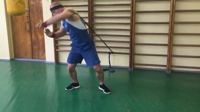 Упражнения с резиновыми петлями смотреть онлайн