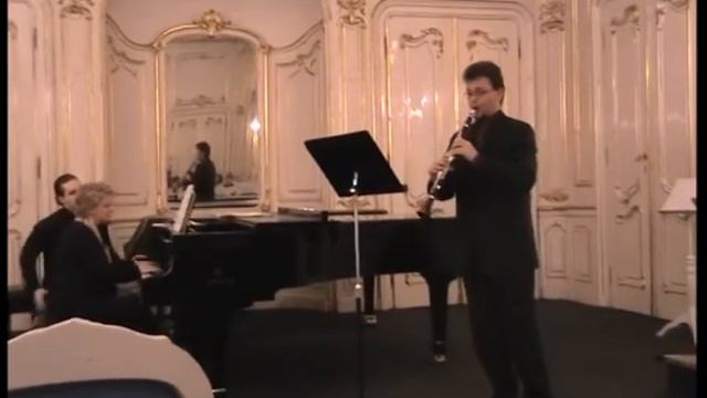 Malcolm Arnold-Sonatina for clarinet смотреть онлайн