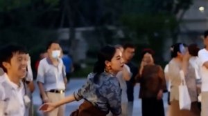 ?♫♪ ???Солистка Тибетского «Гочжуан» в Чэнду Красотка Йонгджи ?танцует под казахскую песню ?♪ ? ???