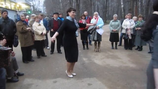 Пляски в Измайловском парке. смотреть онлайн