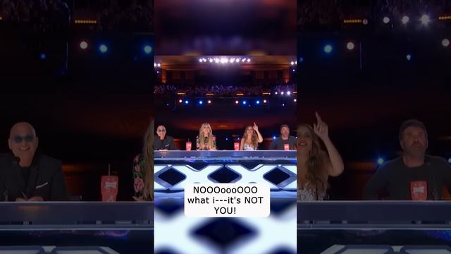 She's a human mirror... смотреть онлайн