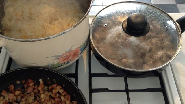 Domowy bigos na wieprzowinie - pyszne danie na obiad lub spotkania z rodziną i przyjaciółmi. смотреть онлайн