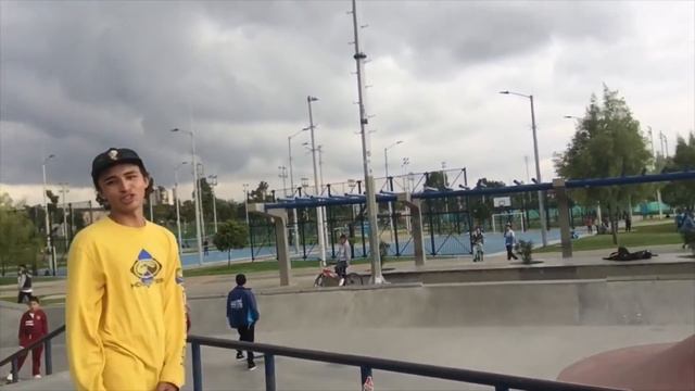 100 flips Shoes $10 usd ( de 30 Lukas) - Justin David VLogs смотреть онлайн