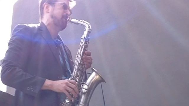 Quarantine Blues Duet featuring Steve Alford and Steve Alford смотреть онлайн