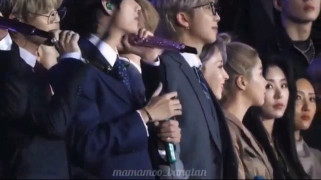 [WheeTae] Host giving hints how idols secretly dating. смотреть онлайн