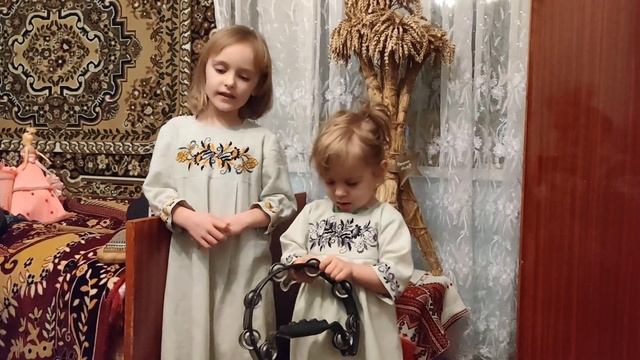 Колядка "Ой, весела понад Львовом лунає новина" | канал Мамунця смотреть онлайн