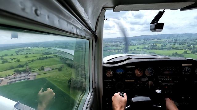 Flying Lesson 7 Circuits Take off& Landings смотреть онлайн