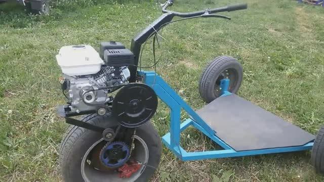 Такого САМОКАТА Вы не видели! Самодельный, трёхколёсный с мотором. смотреть онлайн