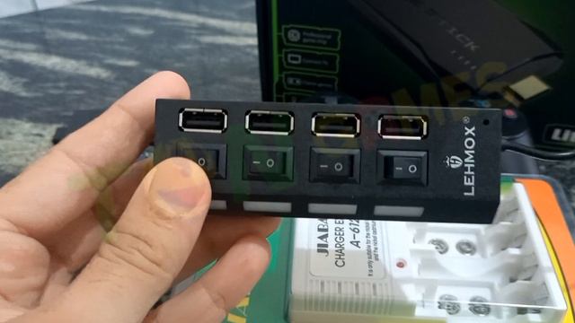 GAME STICK 4K LITE - QUAL TIPO DE PILHAS QUE EU USO NOS CONTROLES ORIGINAIS DO GAME? смотреть онлайн