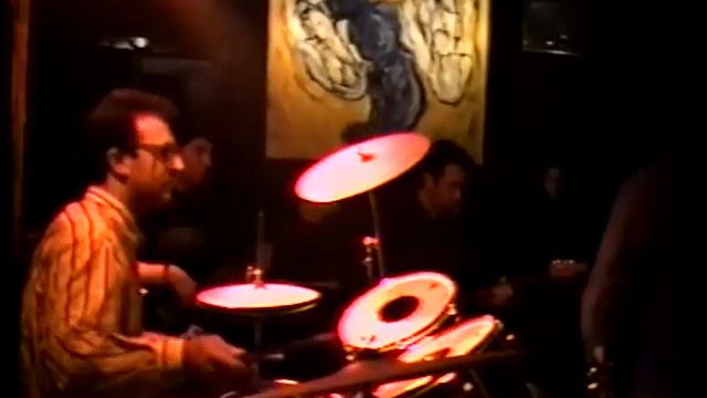 LIVE MONDAYS BAND IN PIQUE 14 12 1992 смотреть онлайн