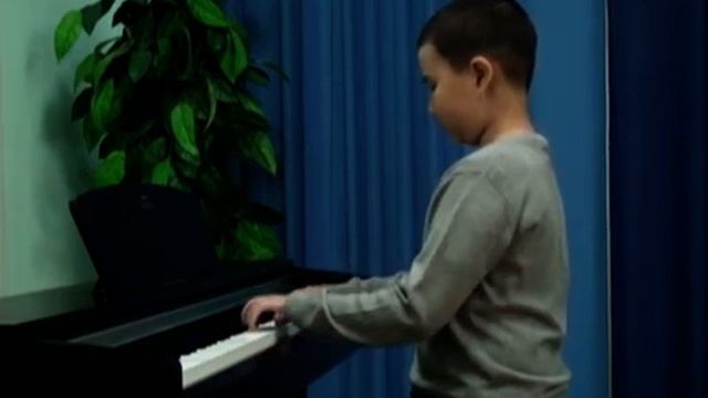 И.Беркович "Украинская народная песня" исполняет Кусельбаев Таир, класс преподавателя Сабденовой Н. смотреть онлайн