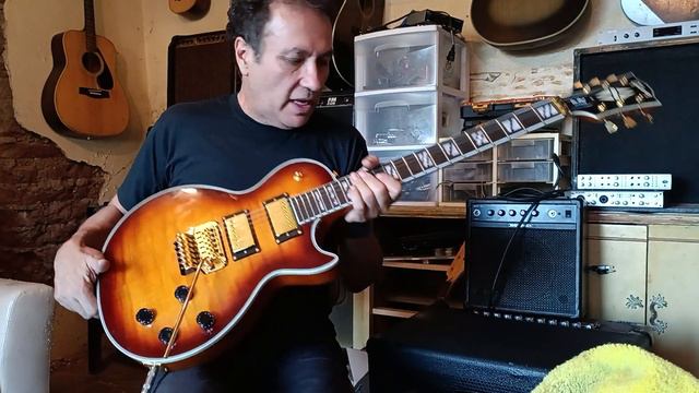 Gibson Les Paul con Floyd Rose смотреть онлайн