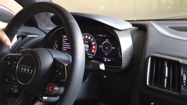 Audi R8 V10 Plus Tunnel Sound смотреть онлайн