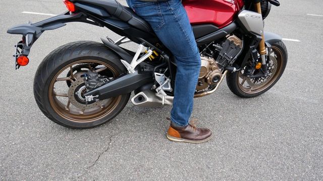Honda CB650R - Review - rideXdrive смотреть онлайн