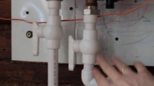 Обвязка газового настенного котла Новьен (подача, обратка)