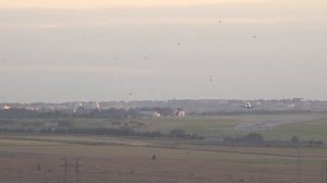Взлет самолета на закате Чебоксарский Аэропорт Пролетая в небе  над Новочебоксарском лето 2020