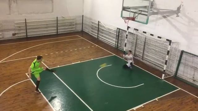 Мы играем в фуд бол а я на больничном:') смотреть онлайн