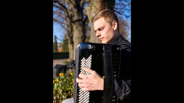 J.S. Bach: French Suite No.4 Eb-Major, BWV 815 - Nepomuk Golding, Accordion смотреть онлайн