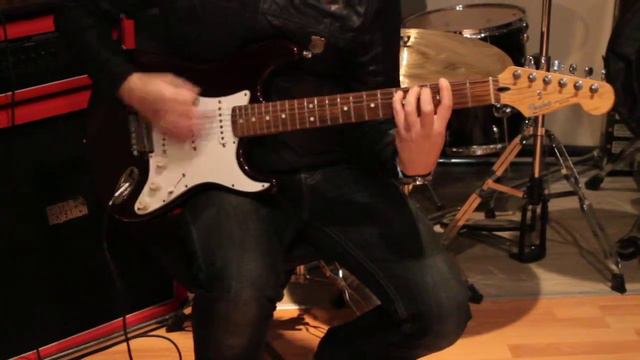 Электрогитара Fender stratocaster MIM 1996 (MN 6258251) 2 смотреть онлайн