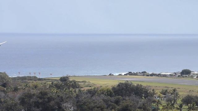 787 Dreamliner landing in Easter Island (Mataveri Airport) смотреть онлайн