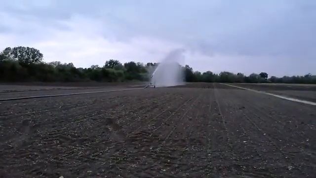 Notturna irrigatore Casella Hydrojet 110 su soia con New Holland T7 in spinta смотреть онлайн