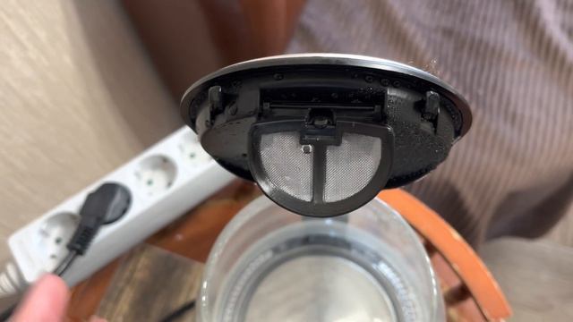 Мощный и стильный. Обзор чайника Kitfort KT-654 смотреть онлайн