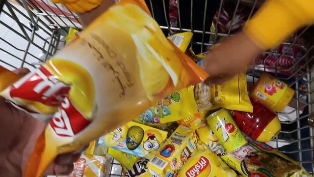 يوم كامل باللون الاصفر !! смотреть онлайн