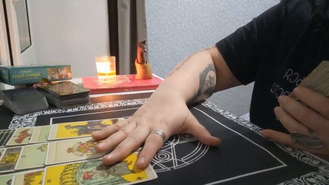 Кто он такой на самом деле? Что он за человек? смотреть онлайн