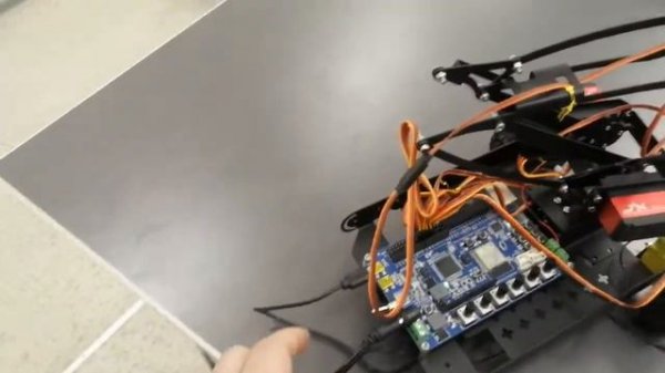 Робот-манипулятор Applied Robotics