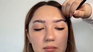 ОФОРМЛЕНИЕ, ОКРАШИВАНИЕ И КОРРЕКЦИЯ бровей | асимметричные брови | окрашивание краской BRONSON