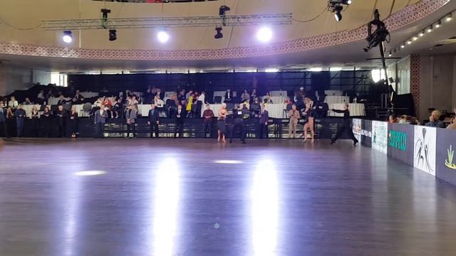 Ukrainian Ball молодёжь + взрослые samba смотреть онлайн